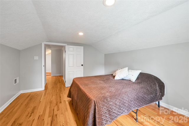 1110 Queentown Road, Canton, NC 28716