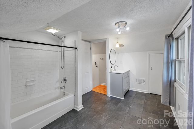 1110 Queentown Road, Canton, NC 28716