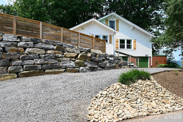 1110 Queentown Road, Canton, NC 28716