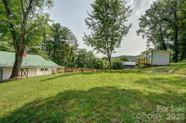 1110 Queentown Road, Canton, NC 28716