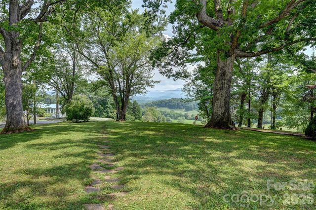 1110 Queentown Road, Canton, NC 28716