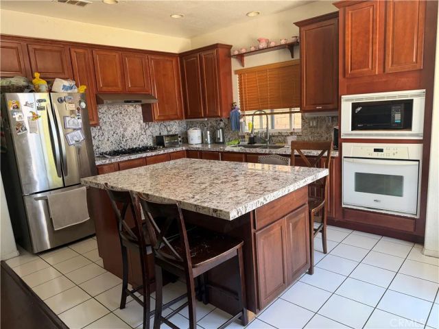 19937 Christopher, Saugus, CA 91350