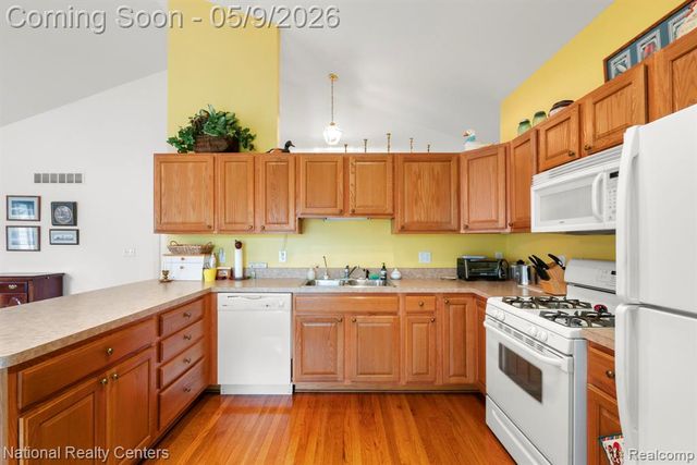 7221 Hawthorne Circle, Goodrich, MI 48438