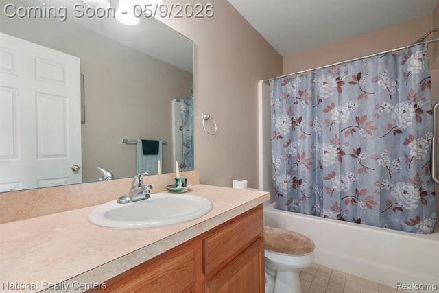 7221 Hawthorne Circle, Goodrich, MI 48438