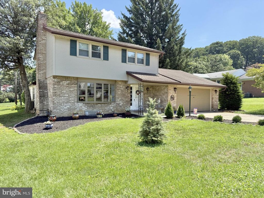 385 FOLKSTONE WAY, York, PA 17402