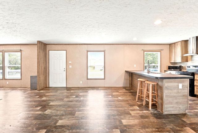 406 Baker Circle, Ames, TX 77575