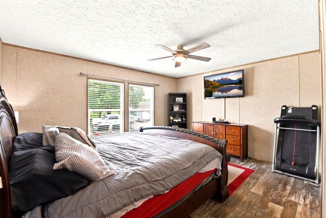 406 Baker Circle, Ames, TX 77575