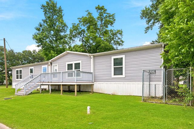 406 Baker Circle, Ames, TX 77575