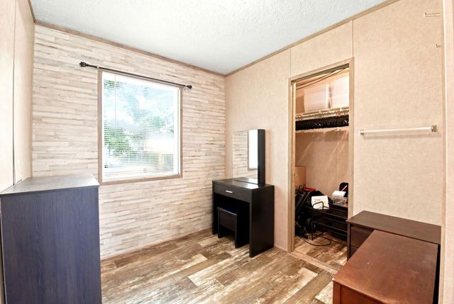 406 Baker Circle, Ames, TX 77575