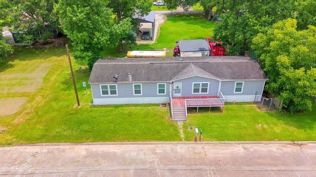 406 Baker Circle, Ames, TX 77575