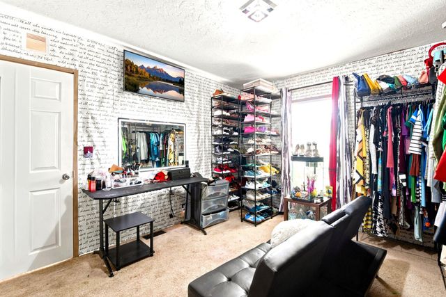 406 Baker Circle, Ames, TX 77575
