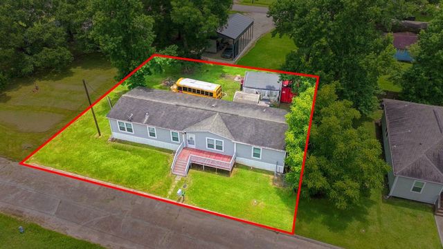 406 Baker Circle, Ames, TX 77575