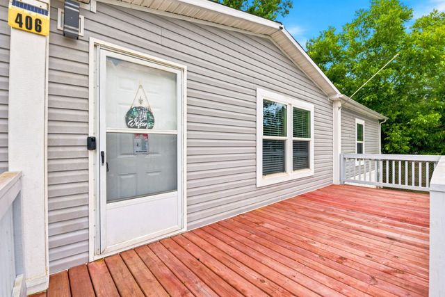 406 Baker Circle, Ames, TX 77575