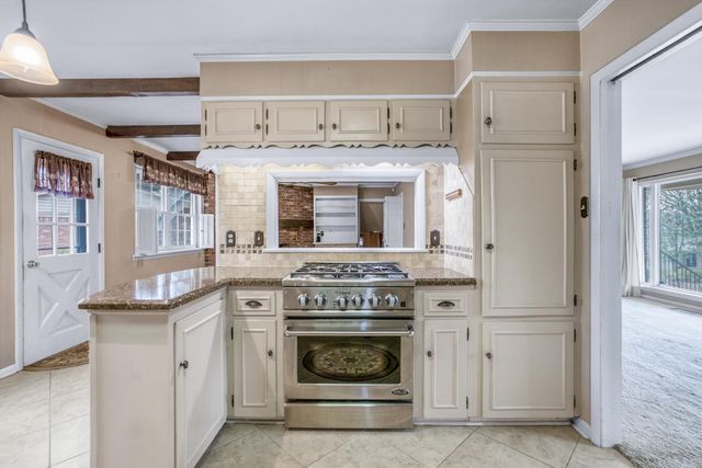 18 Pine Tree Loop, North Little Rock, AR 72116