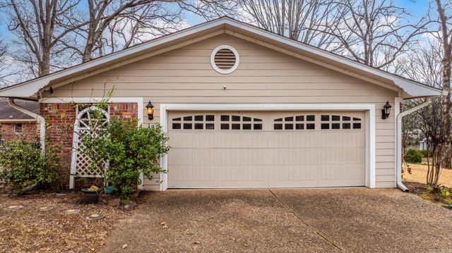 18 Pine Tree Loop, North Little Rock, AR 72116