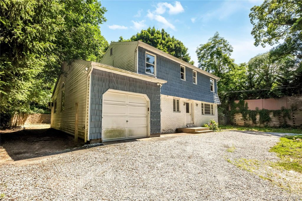 216 Woodbury Road, Woodbury, NY 11797 — photo 2