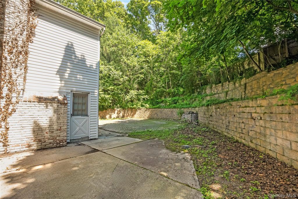 216 Woodbury Road, Woodbury, NY 11797 — photo 4