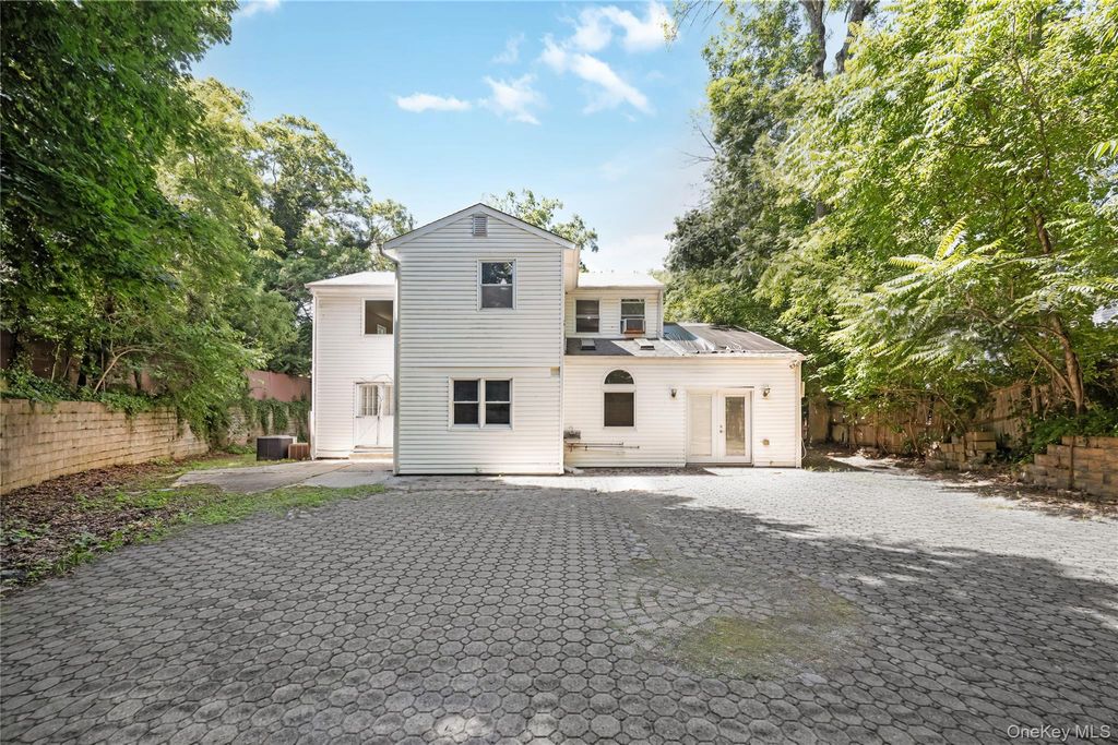 216 Woodbury Road, Woodbury, NY 11797 — photo 5