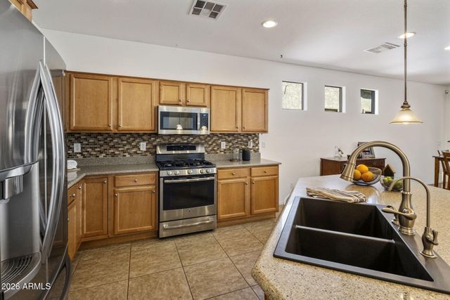 4637 E NARROWLEAF Drive, Gilbert, AZ 85298