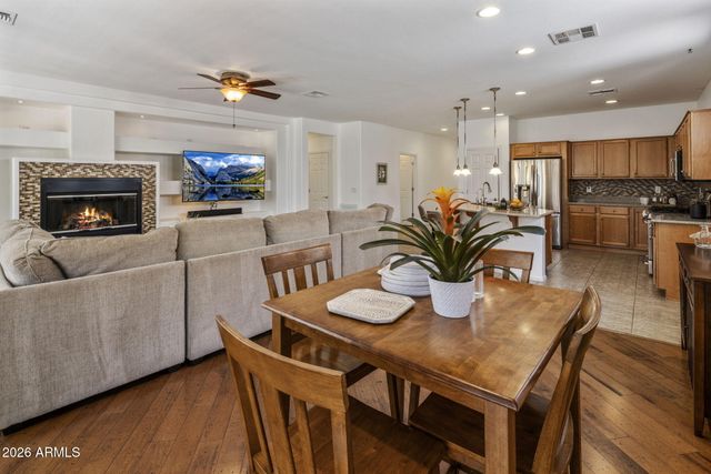 4637 E NARROWLEAF Drive, Gilbert, AZ 85298