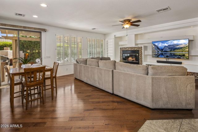 4637 E NARROWLEAF Drive, Gilbert, AZ 85298