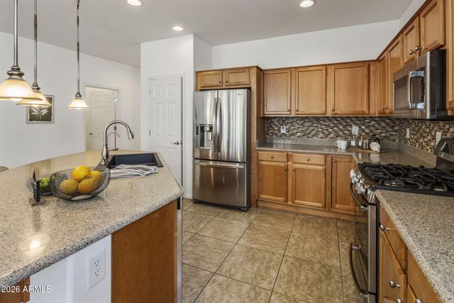 4637 E NARROWLEAF Drive, Gilbert, AZ 85298