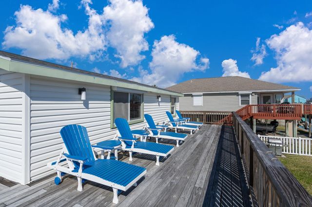 16531 Nassau Way, Jamaica Beach, TX 77554