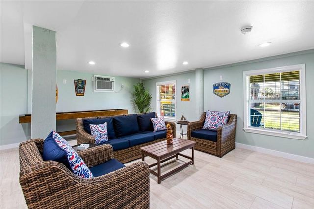 16531 Nassau Way, Jamaica Beach, TX 77554