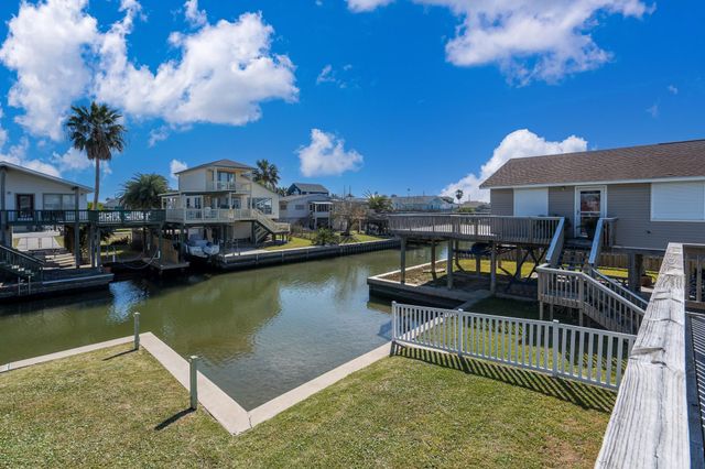 16531 Nassau Way, Jamaica Beach, TX 77554