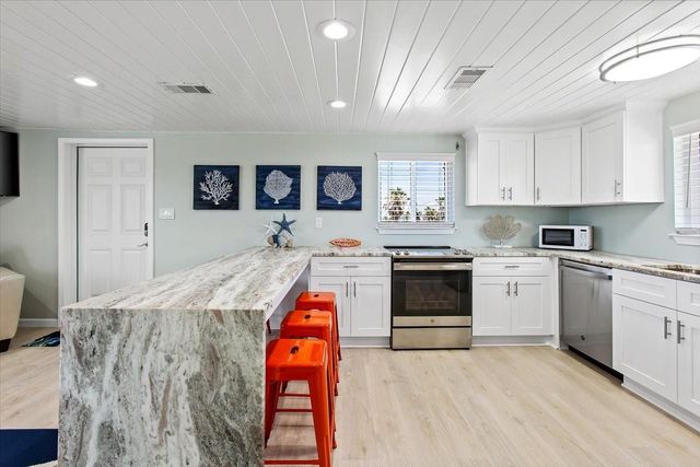 16531 Nassau Way, Jamaica Beach, TX 77554