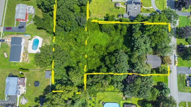 33 William St, Lincoln Park Boro, NJ 07035