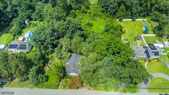 33 William St, Lincoln Park Boro, NJ 07035