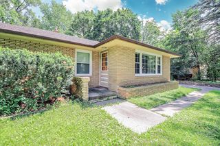 1970 Maryknoll Avenue, Maplewood, MN 55109