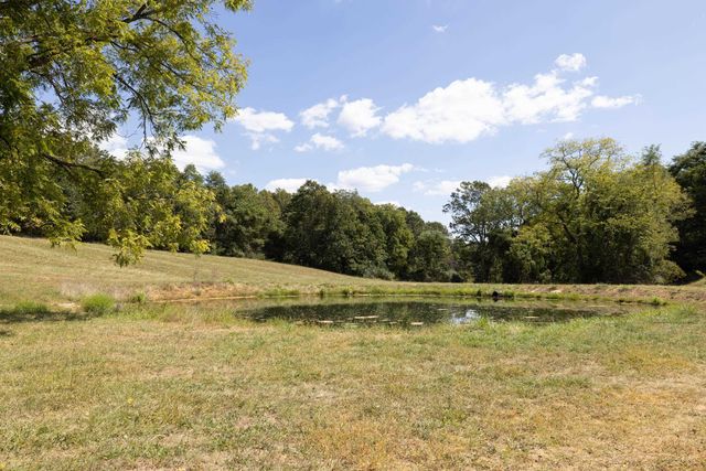 1370 MIDDLEBROOK RD, Staunton, VA 24401