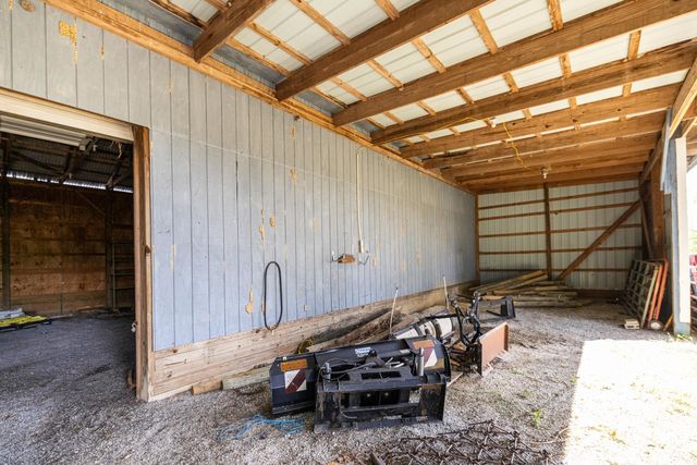 1370 MIDDLEBROOK RD, Staunton, VA 24401