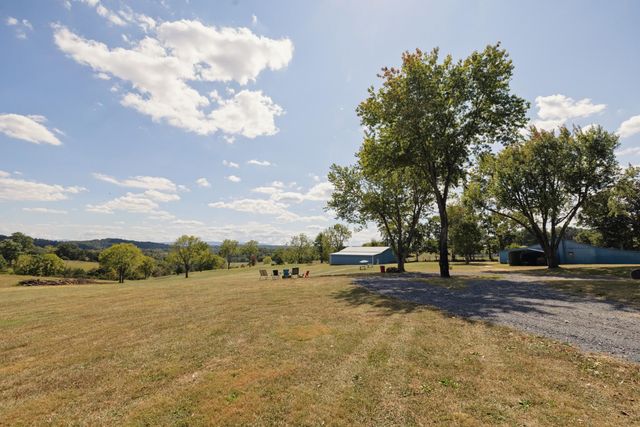 1370 MIDDLEBROOK RD, Staunton, VA 24401