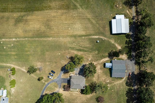 1370 MIDDLEBROOK RD, Staunton, VA 24401