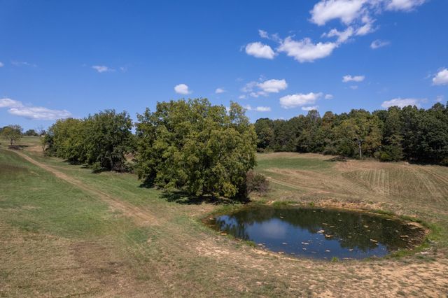 1370 MIDDLEBROOK RD, Staunton, VA 24401