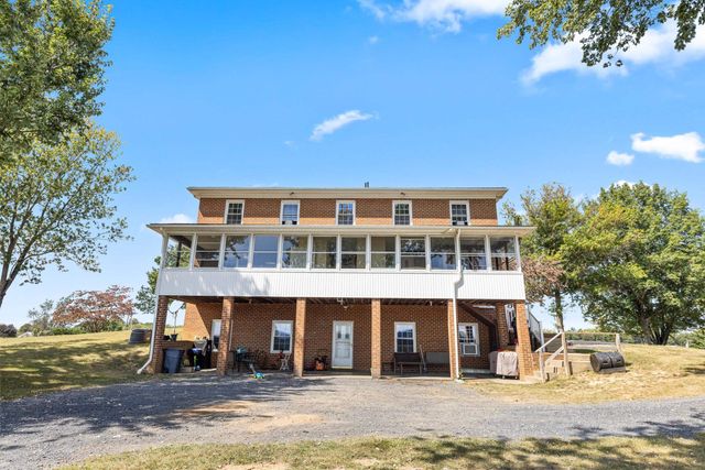 1370 MIDDLEBROOK RD, Staunton, VA 24401