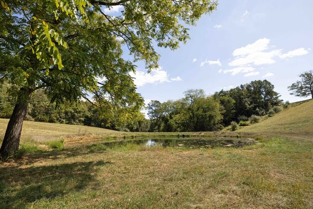 1370 MIDDLEBROOK RD, Staunton, VA 24401