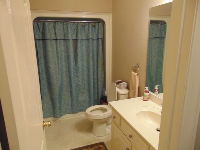 17 Eastridge Rd, Fayetteville, TN 37334