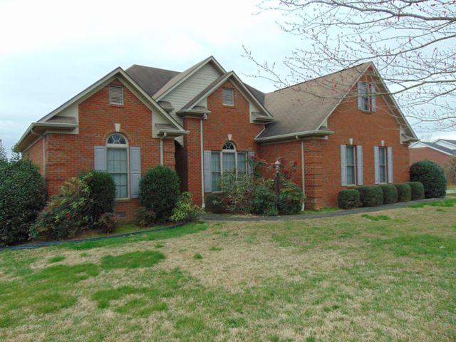 17 Eastridge Rd, Fayetteville, TN 37334