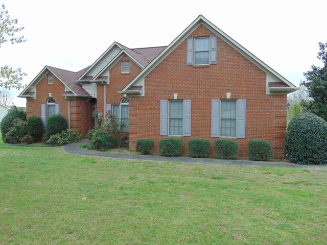 17 Eastridge Rd, Fayetteville, TN 37334