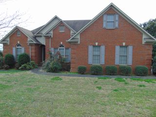 17 Eastridge Rd, Fayetteville, TN 37334