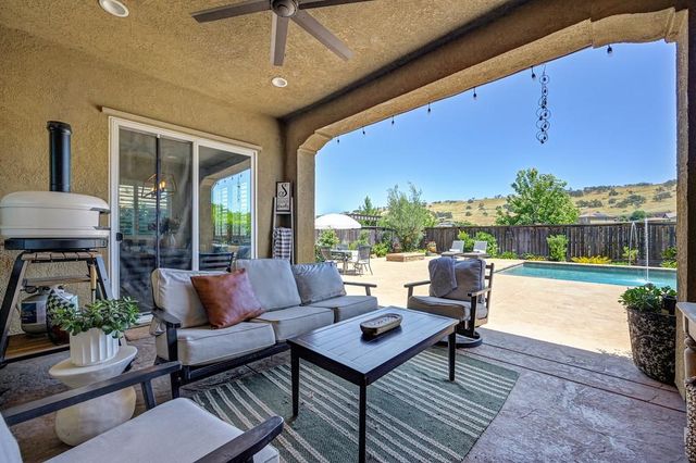 2225 Aiken Way, El Dorado Hills, CA 95762