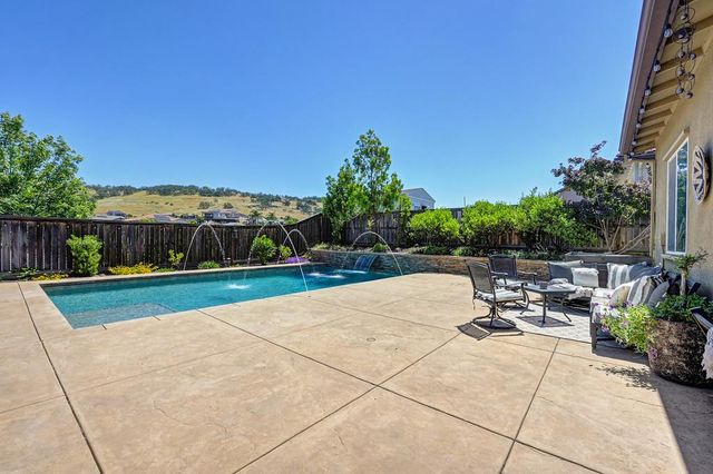 2225 Aiken Way, El Dorado Hills, CA 95762