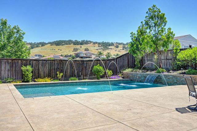 2225 Aiken Way, El Dorado Hills, CA 95762