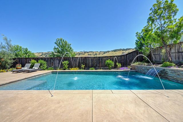 2225 Aiken Way, El Dorado Hills, CA 95762