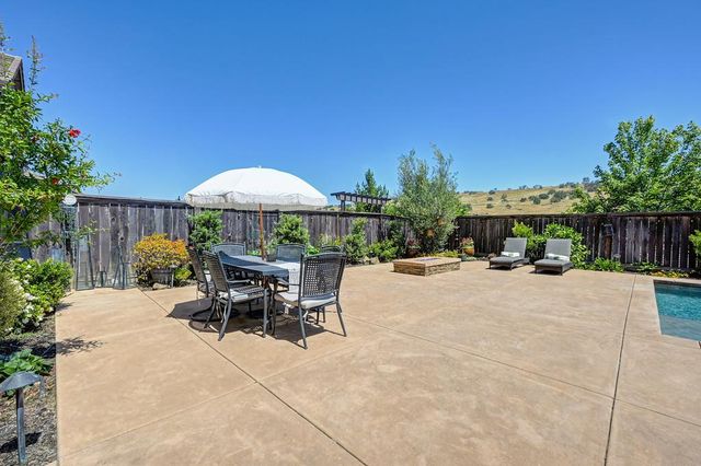 2225 Aiken Way, El Dorado Hills, CA 95762