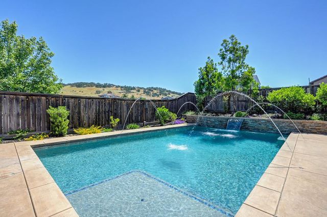 2225 Aiken Way, El Dorado Hills, CA 95762